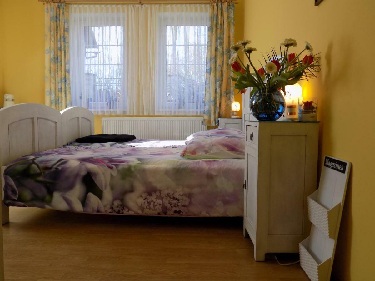 Landhaus Florian Apartment Rovensko pod Troskami Ngoại thất bức ảnh