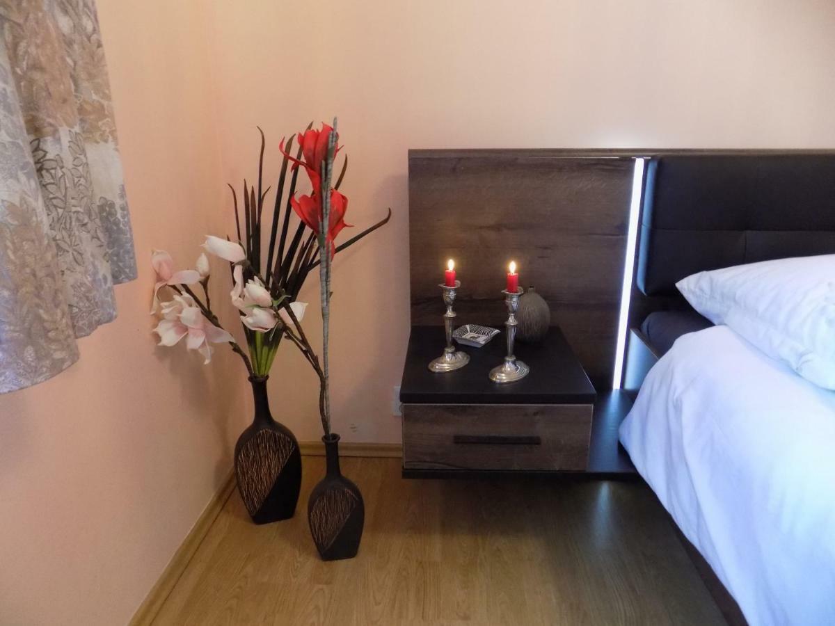 Landhaus Florian Apartment Rovensko pod Troskami Ngoại thất bức ảnh