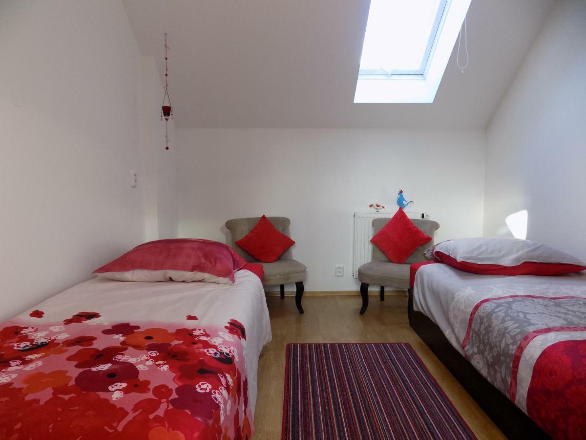 Landhaus Florian Apartment Rovensko pod Troskami Ngoại thất bức ảnh